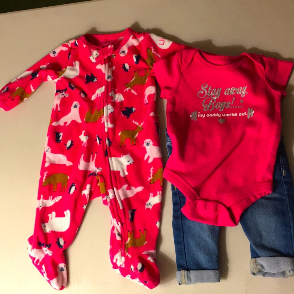 “My Dad Works Out” 0-3mo. baby clothing set!